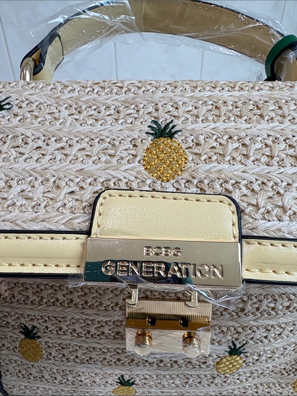 BCBG Generation Pineapple Straw Top-Handle Bag in Yellow with Crossbody Strap - Picture 5 of 11